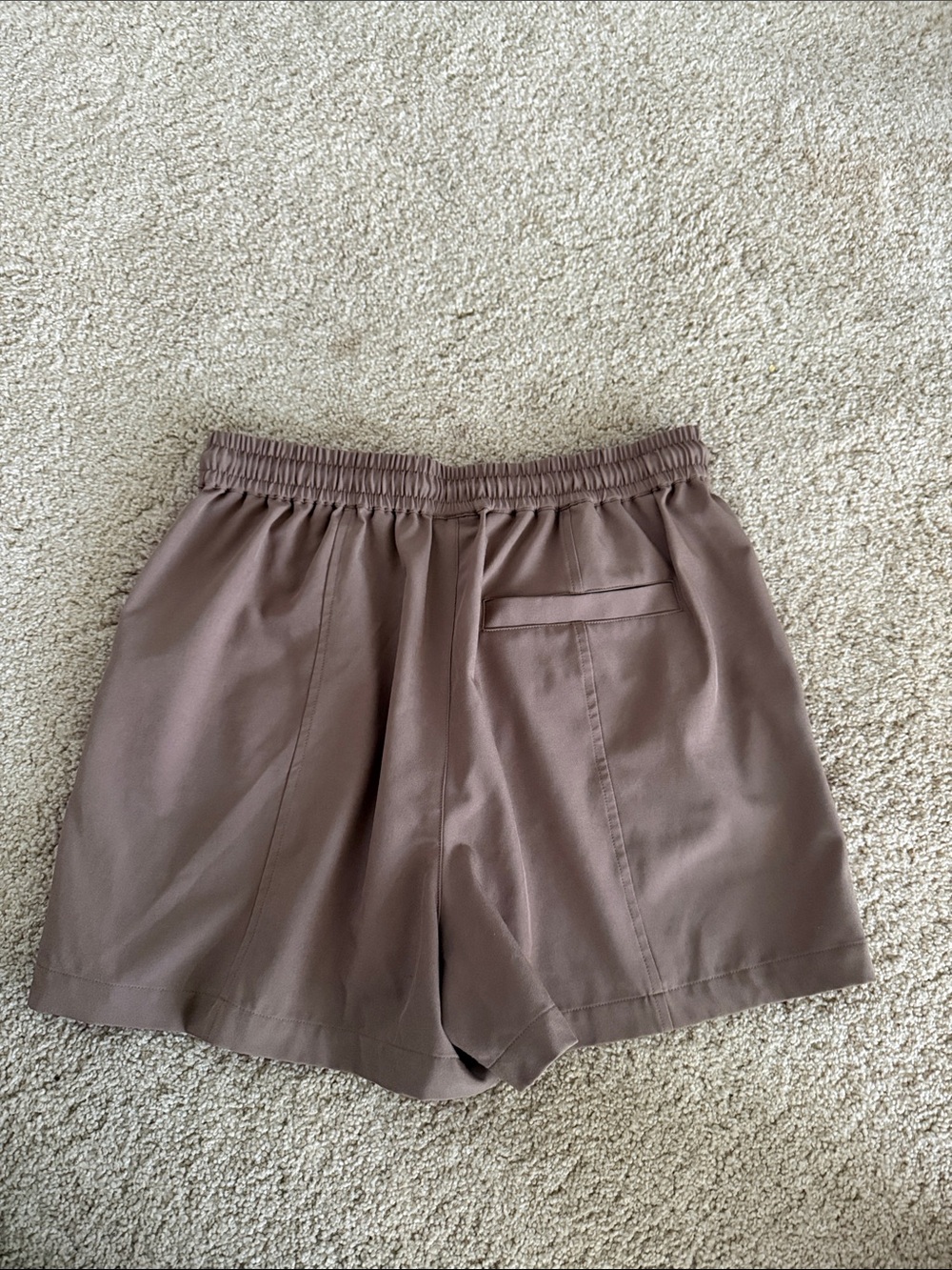 Varley Esmond 3” shorts in Taupe Stone Sz M - Picture 4 of 7